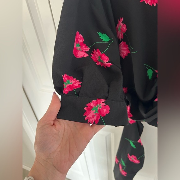 Zara Floral wrap top size xs - Picture 3 of 5